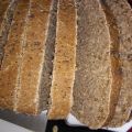 PAN DE CENTENO CON SEMILLAS DE AMAPOLAS