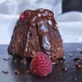 Pudding de chocolate, nueces y frambuesas[...]