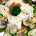 Merluza con Almejas y Verduras al Vapor