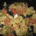 Ensalada de pasta con salmón y vinagreta de[...]