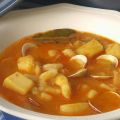 HABICHUELAS CON SEPIA Y ALMEJAS