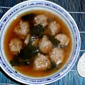 Sopa de miso con bolitas de calamar
