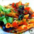 MACARRONES (PENNES) PUTTANESCA CON ANCHOAS