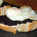TOSTA DE HUEVO Y HUEVAS DE LUMPO