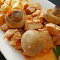 Pollo con funghi e patate (pollo con setas y[...]