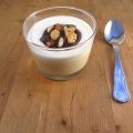 Mousse de turrón, yogur y bombón de músico