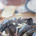

MEJILLONES AL VINO BLANCO 


