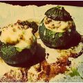 Calabacines rellenos de estofado de soja