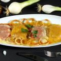Huevos con cebolla y tomate