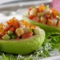 AGUACATES CON AHUMADOS Y HUEVAS