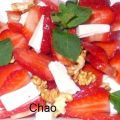 Fresas con queso y nueces.