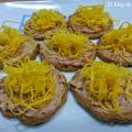 Canapés de foie y huevo hilado