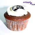 Cupcakes de chocolate con frosting de queso