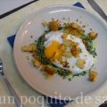 huevos fritos sobre espinacas a la crema con[...]