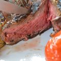 Chuletón a la parrilla con higos agridulces y[...]