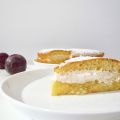 Tarta Victoria rellena de nata y ciruelas