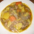 Estofado de ternera con patatas y alcachofas