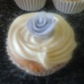 Cupcakes de caramelo y chocolate blanco