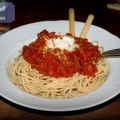ESPAGUETI CON TERNERA  (BOLOÑESA)