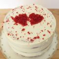 Red velvet layer cake para una despedida de[...]