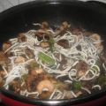 Salteado de champiñones, ajetes, gambas y gulas