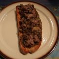 TOSTA CON BUTIFARRA Y MORCILLA RIOS