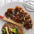 Pollo teriyaki con salsa casera y fideos soba[...]