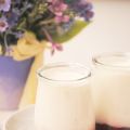 Yogur de queso con mermelada de frambuesa