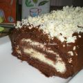 Rollo de chocolate con helado de vainilla