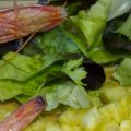 Ensalada de langostinos y piña