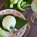 Helado de yogur con pomelo verde .