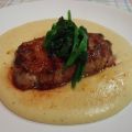 Solomillo con puré de berza