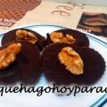 Bombones de chocolate y nuez