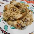 Pollo con fideos chinos