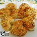 Piruletas de hojaldre con chocolate o mermelada[...]