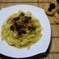 Fettuccine con nueces y pasas