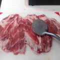 Cabezada de lomo ibérico rellena de setas y[...]