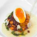 Sopa de ajo y su huevo líquido