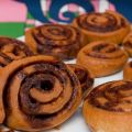 Rollos de canela (Cinnamon rolls)
