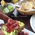 TAPA DE HUMMUS DE HABAS TIERNAS Y JAMON IBERICO