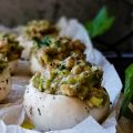 Champiñones rellenos de aguacate y Salmón