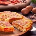 Tortilla española con chorizo colorado