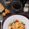 Gnochiss con espinacas y tomates cherrys