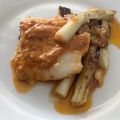 Bacalao con Calçots y Romesco