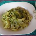 Nidos de espinacas con salsa pesto