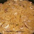 FIDEOS CON CALAMARES, SALCHICHAS Y BEICON