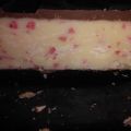 Turrón de chocolate blanco, fresa y neulas