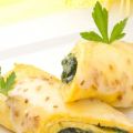 Rollitos de tortilla con espinacas y queso