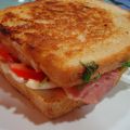 Sándwich de mozzarella