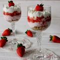 TRIFLE DE FRESAS Y CRÈME FRAÎCHE (QUESO FRESCO[...]